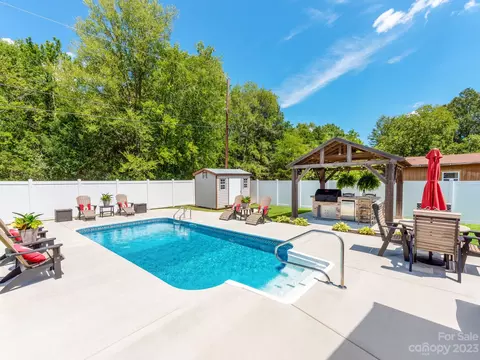 561 Sunrise Blvd, Chester, SC 29706
