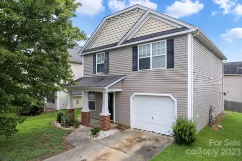 3950 Damask Dr, Charlotte, NC 28206