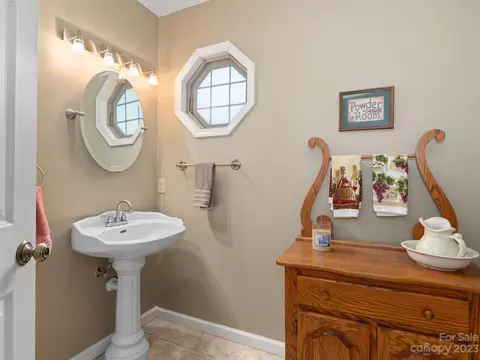 274 Calico Ln, Clyde, NC 28721 photo 20