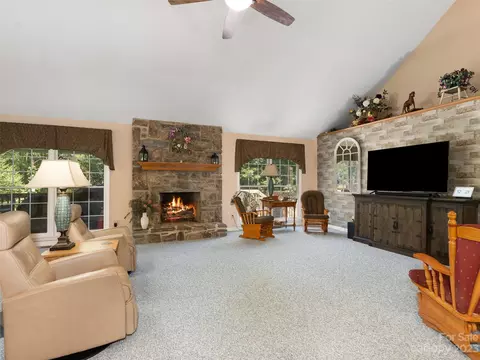 274 Calico Ln, Clyde, NC 28721 photo 12
