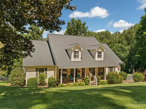 274 Calico Ln, Clyde, NC 28721 photo 3