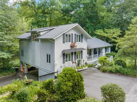 12 Driftwood Ct, Asheville, NC 28805