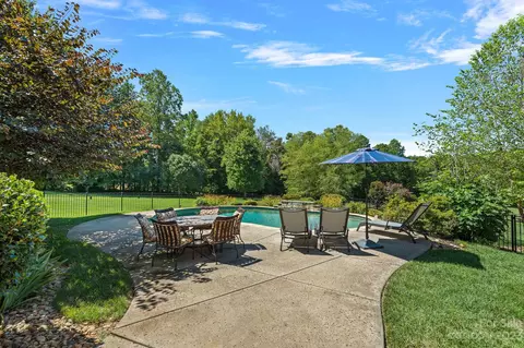 119 Hanover Ln, Davidson, NC 28036 photo 2