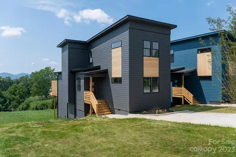 8 Huffman Rd, Asheville, NC 28806