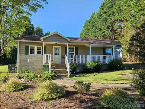 106 Cross Memorial Ave, Morganton, NC 28655