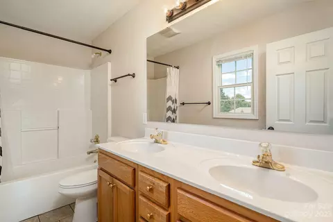 5079 Mill Pond Dr, Conover, NC 28613 photo 13