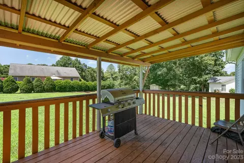 5079 Mill Pond Dr, Conover, NC 28613 photo 22