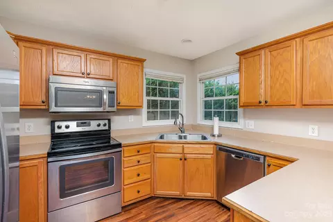 5079 Mill Pond Dr, Conover, NC 28613 photo 8