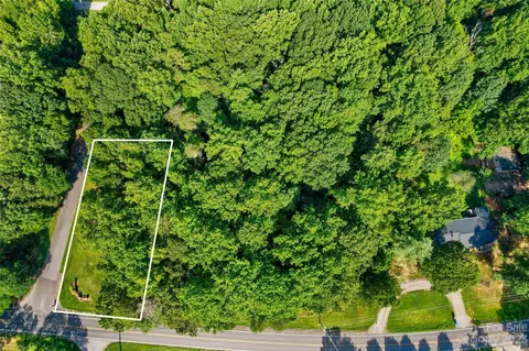 000 Bell Farm 8 Rd #8, Statesville, NC 28625
