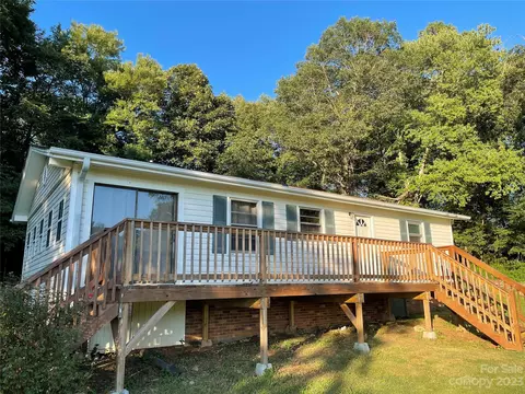 223 Fox Den Ln, Taylorsville, NC 28681