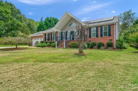 363 Hidden Lake Dr, York, SC 29745