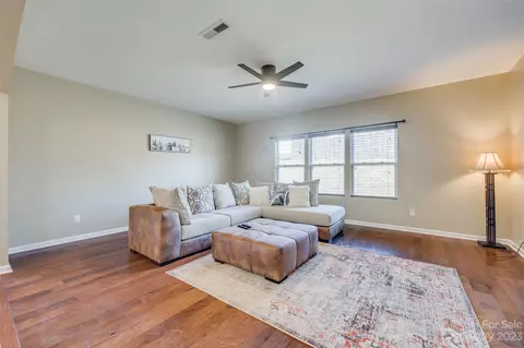 453 Dutch White Dr, Clover, SC 29710
