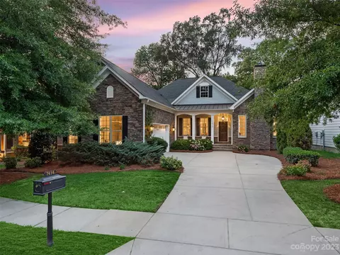 7436 Edenbridge Ln, Charlotte, NC 28226