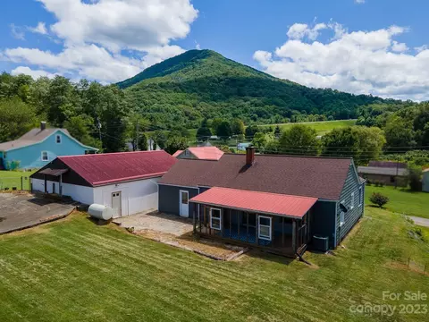 112 Maple St, Jefferson, NC 28640 photo 2