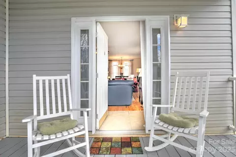 12 Oatgrass Ln, Candler, NC 28715