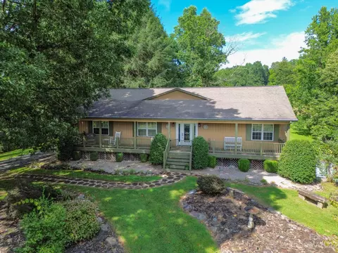 5422 Colvard Hill Ln, Boomer, NC 28606