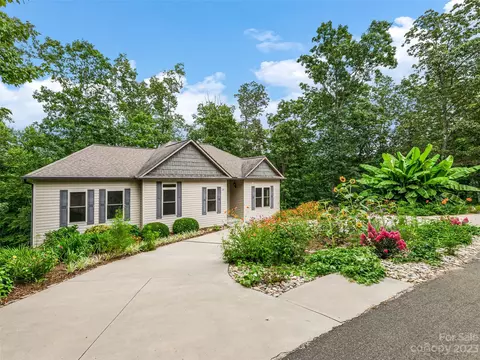 38 Ben Owenby Rd, Fairview, NC 28730