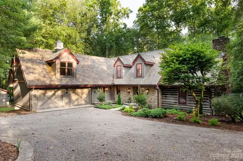 38 Deerhaven Ln, Asheville, NC 28803