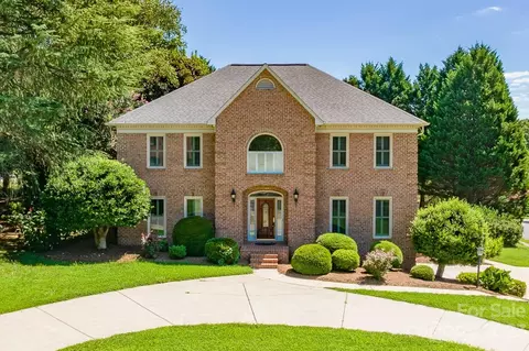 4308 3rd St NW, Hickory, NC 28601