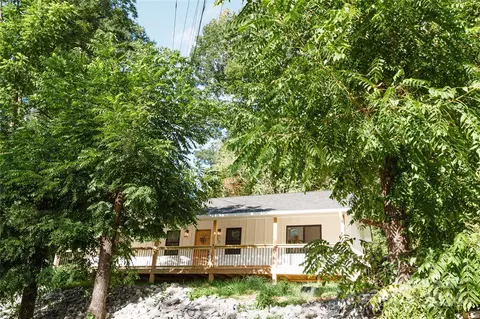 37 Beaver Creek Rd, Spruce Pine, NC 28777