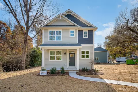 101 Mauney St, Mount Holly, NC 28120