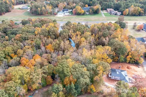 1119 Outside Loop, Catawba, NC 28609 photo 4