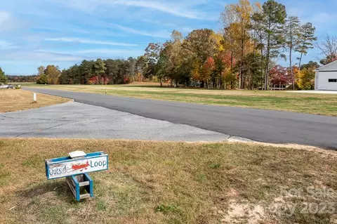 1119 Outside Loop, Catawba, NC 28609 photo 17