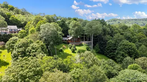 590 Ridgeway Rd, Mars Hill, NC 28754 photo 2