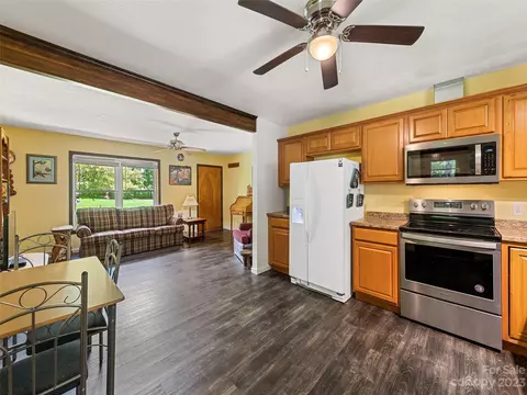 52 Walnut Rd, Clyde, NC 28721 photo 8