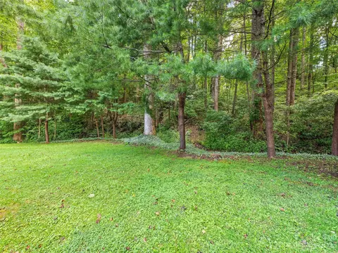 52 Walnut Rd, Clyde, NC 28721 photo 7