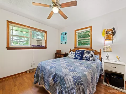 52 Walnut Rd, Clyde, NC 28721 photo 16