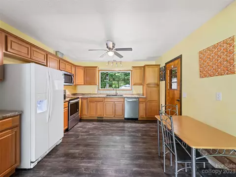 52 Walnut Rd, Clyde, NC 28721 photo 10