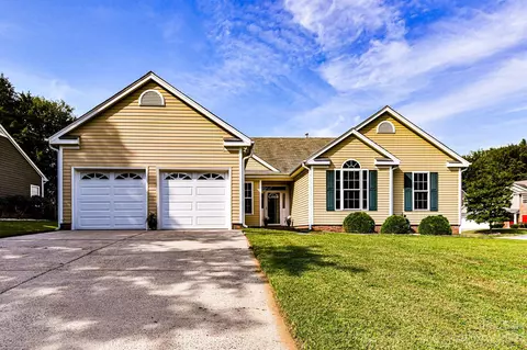 3102 Gulfstream Ct, Matthews, NC 28105