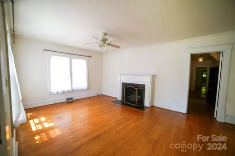147 Walnut Ave, Spruce Pine, NC 28777 photo 6
