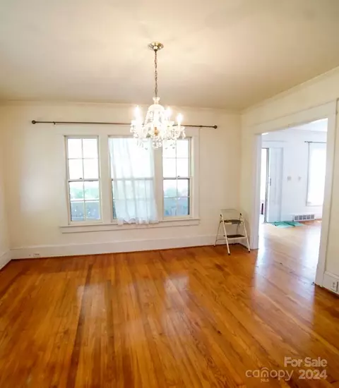 147 Walnut Ave, Spruce Pine, NC 28777 photo 8