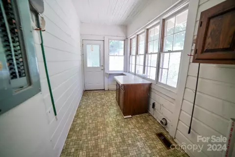 147 Walnut Ave, Spruce Pine, NC 28777 photo 13