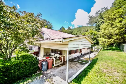 147 Walnut Ave, Spruce Pine, NC 28777 photo 4