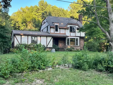 7708 Betsy Bruce Ln, Summerfield, NC 27358