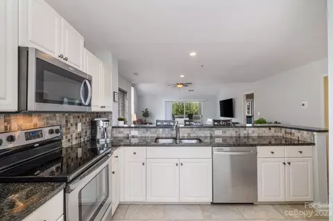 17511 Tuscany Ln, Cornelius, NC 28031 photo 8