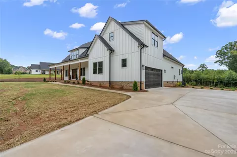 267 Caleb Dr, Kannapolis, NC 28081
