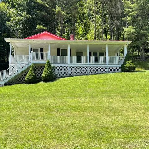 779 Silas Creek Rd, Lansing, NC 28643