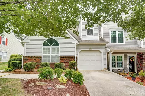 9014 Roseton Ln, Charlotte, NC 28277