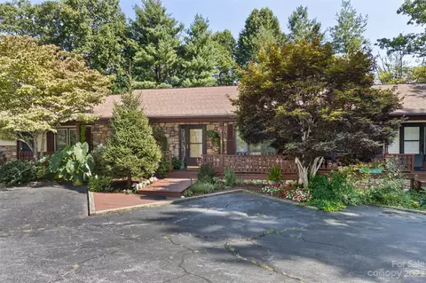 14 Rolling Ridge Way, Etowah, NC 28729