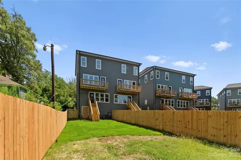 2709 Parkway Ave, Charlotte, NC 28208