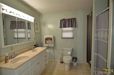 203 Maple Ave, Marion, NC 28752 photo 20