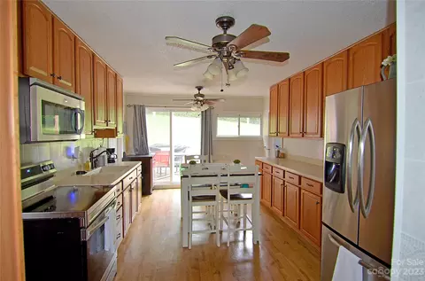 203 Maple Ave, Marion, NC 28752 photo 12