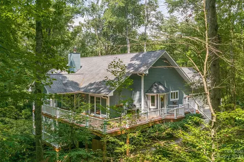 106 Eastmoor Dr, Asheville, NC 28805
