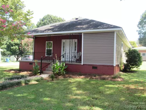 112 Globe St, Mount Holly, NC 28120
