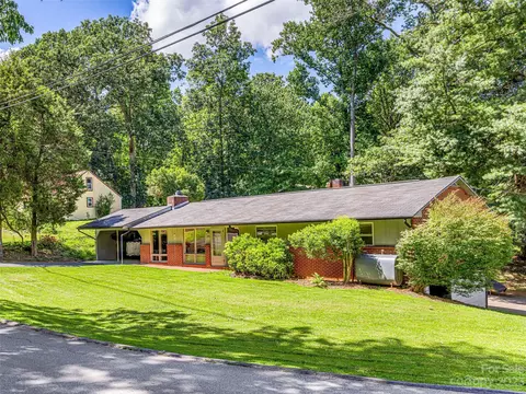 179 Greenberry St, Canton, NC 28716