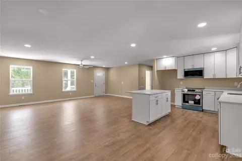 2219 Comb Way, Lancaster, SC 29720 photo 7